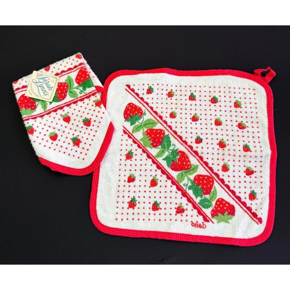 Sarah Lynn Strawberry Dish Cloth Set Vintage 70s Red White Cotton NWT Farmhouse
